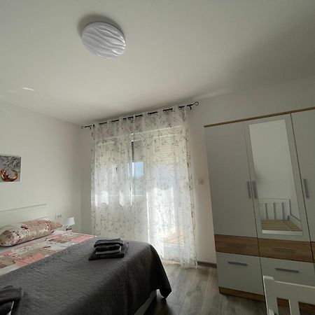Anamaria Apartamento Kaštela Exterior foto